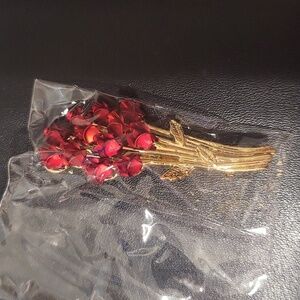 Rose brooche